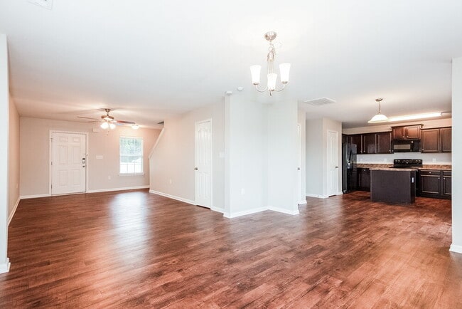 Photo - 4905 Broad Leaf Ct
