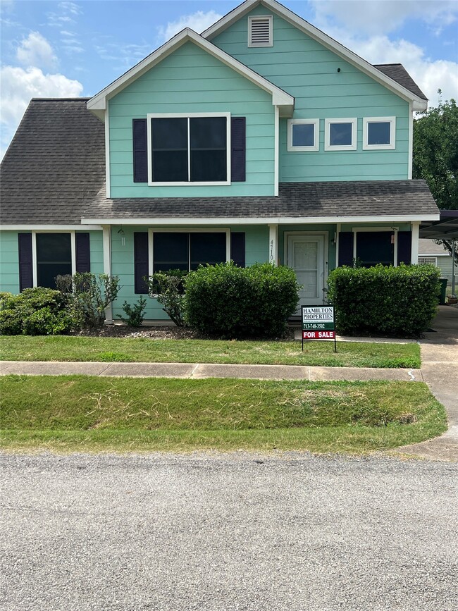 Building Photo - 4710 Salina St