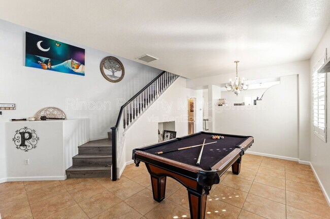 Photo - 954 Taylor Ln