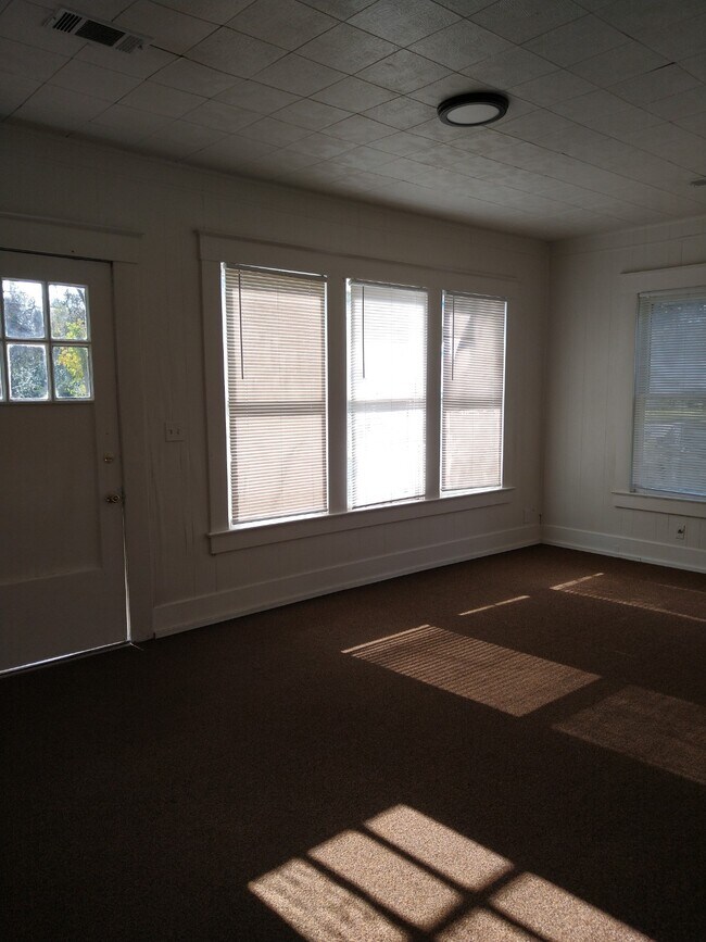 1320 Live Oak St Rental House Rental in Beaumont, TX