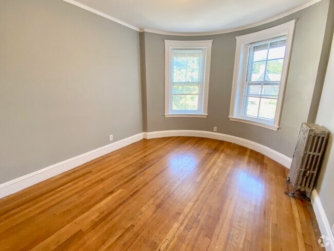 Building Photo - 17 Warwick Rd Unit 5 Rental