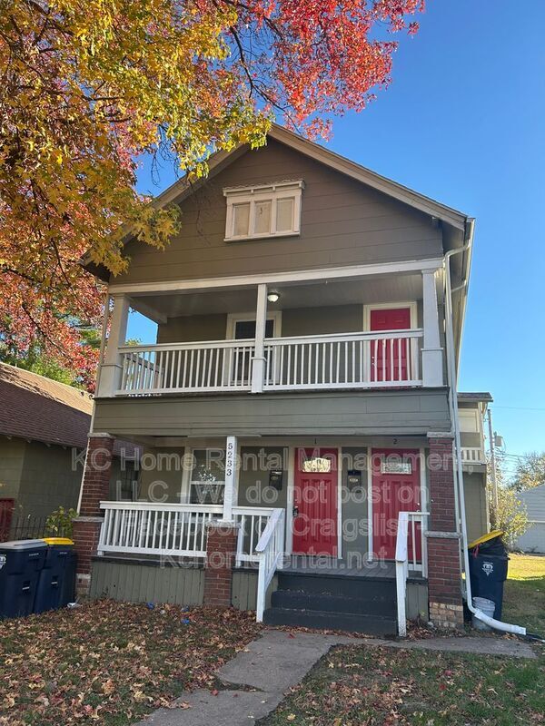 Building Photo - 5233 E 6 St Unit 1