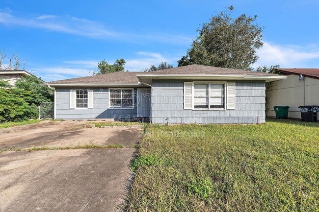 Photo - 6419 Belarbor St