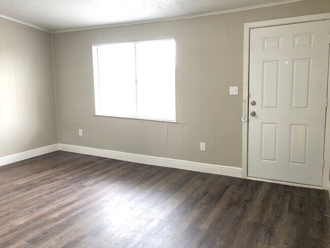 Photo - Cedar Heights Apartments