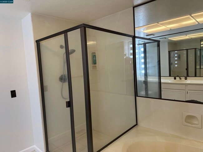 Photo - 224 Lasso Cir