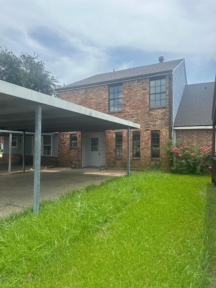 Photo - 6840 25th St