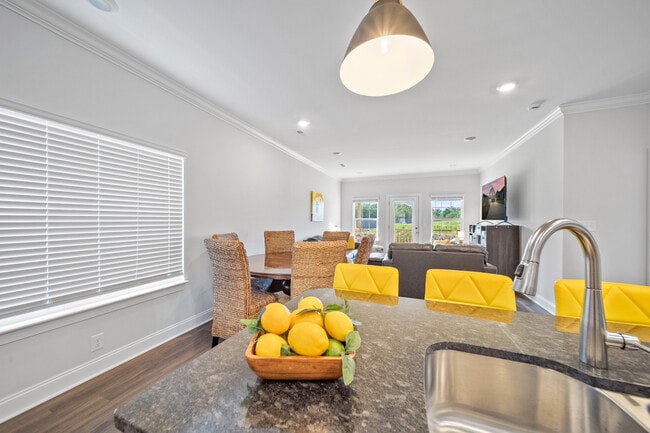 Photo - 1621 Spring Berry Ln