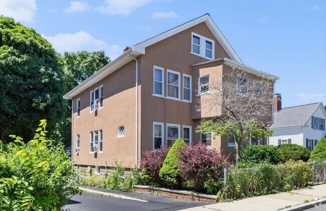 Building Photo - 241 Beech St Unit 2 Rental