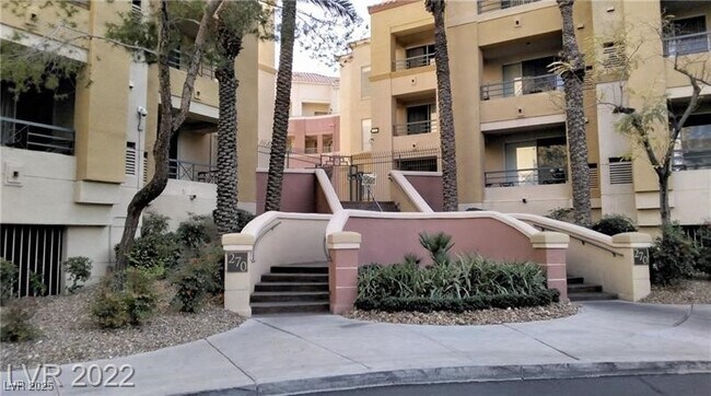 Building Photo - 270 E Flamingo Rd Unit 105 Rental