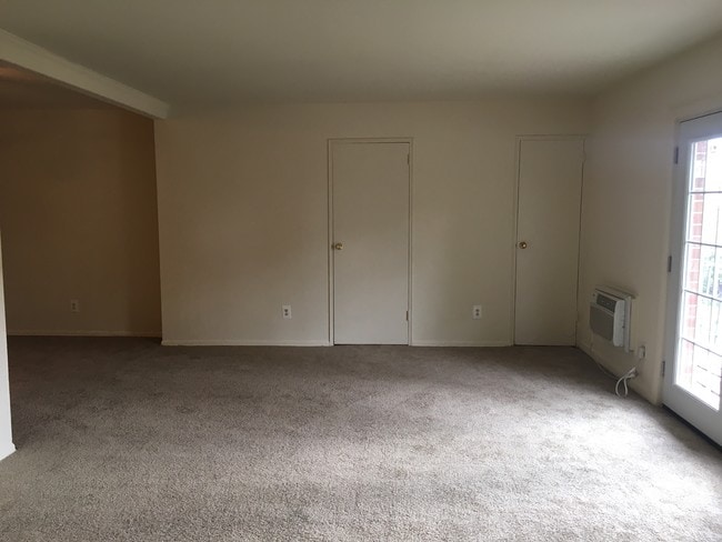 Newport Terrace Apartments