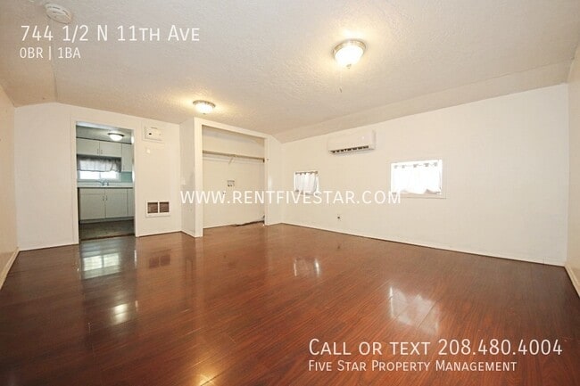 Photo - 744 1/2 N 11th Ave-