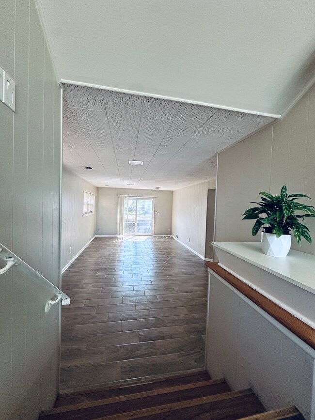Photo - 704 Laramie Ave