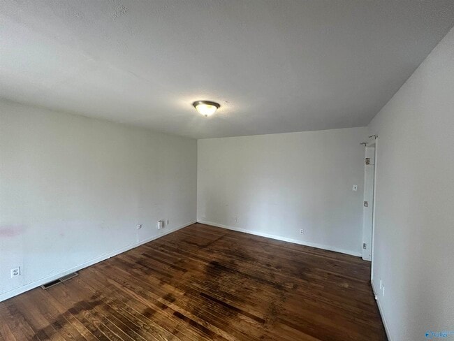 Photo - 603 Hal St NW