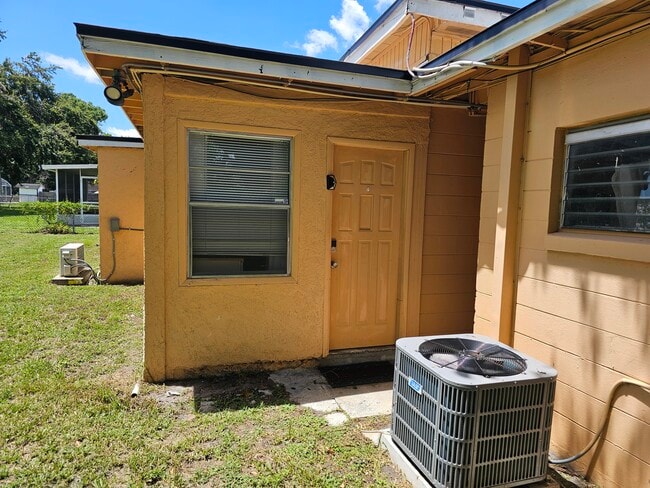 Building Photo - 603 Doby Ave