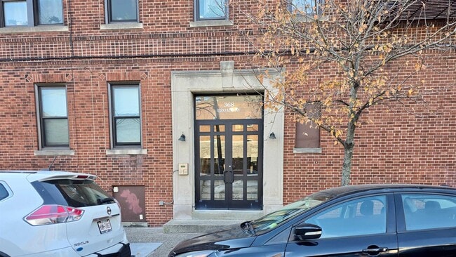 Building Photo - 368 Broadway Unit 45