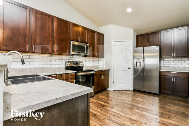 Photo - 1701 Ridgeway Trl