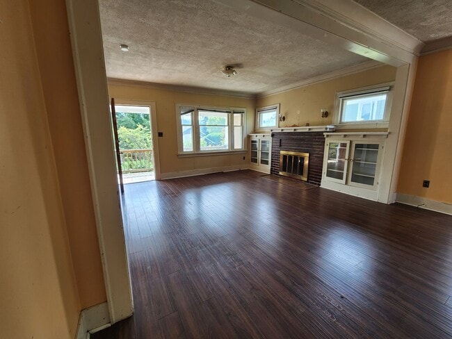Photo - Pre-Leasing for September - 4bed/2bath House