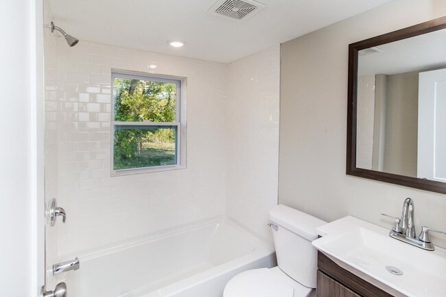 Photo - Two Bedroom Home in Central Columbia