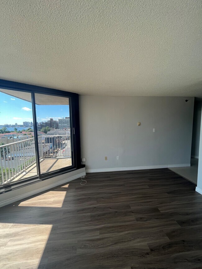 Photo - WELCOME TO THE SEACOAST TOWER - ONE BEDROOM APARTMENT AVAILABLE Unit 607