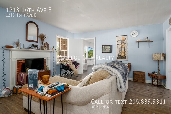 Photo - 1213 16th Ave E