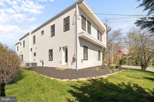 Photo - 8618 Jones Mill Rd