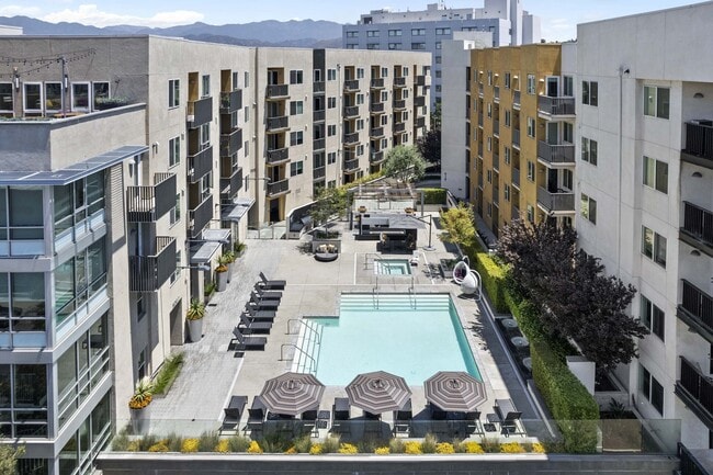 Sona Glendale