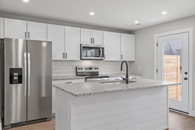 126 Shipman Dr