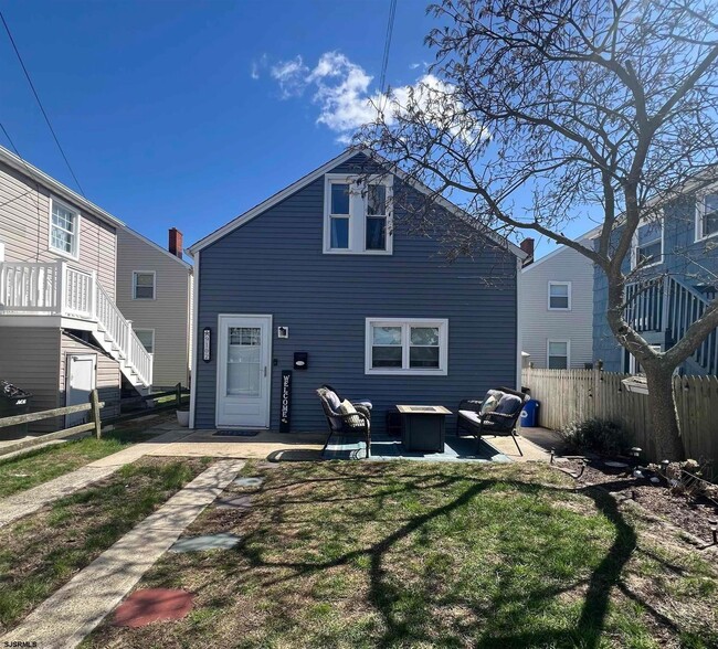 Building Photo - 9102 Monmouth Ave Rental