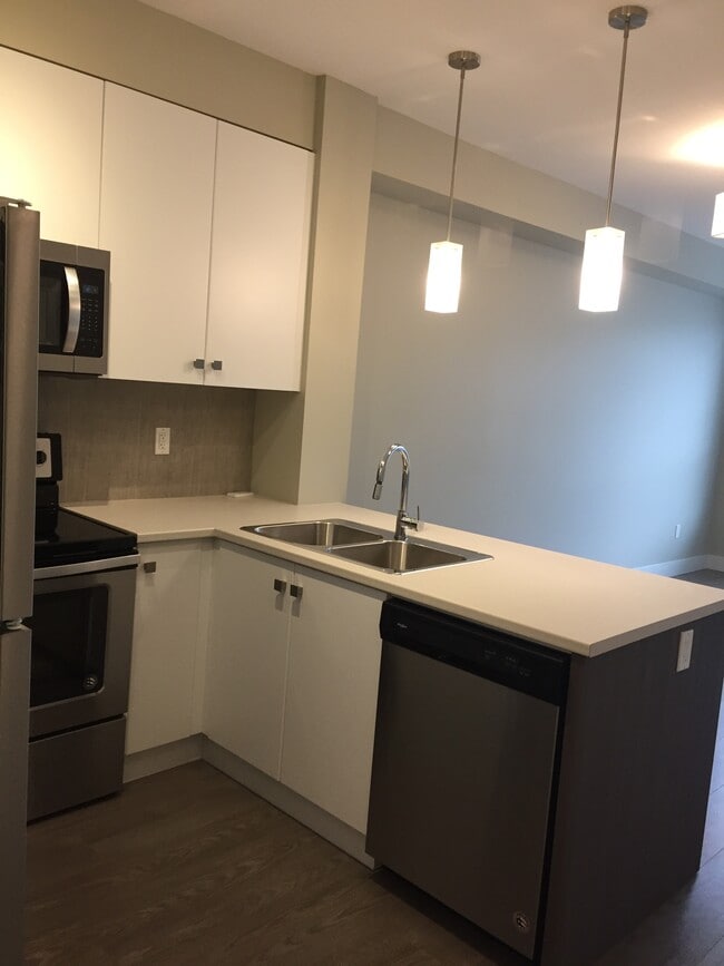 Photo - 1948-1948 N Parallel Rd