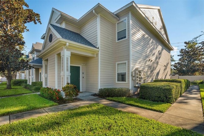 Building Photo - 430 Southern Pecan Cir Unit 204
