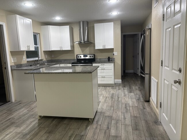 Photo - 6760 Pot O Gold Ln