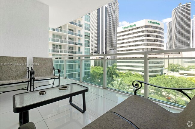 Building Photo - 950 Brickell Bay Dr Unit 601 Rental