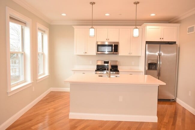 1664 Dorchester Ave Unit 3