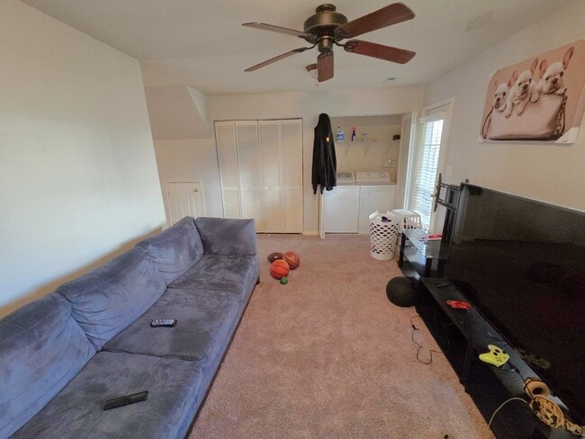 Photo - Charming 3 Bed 2.5 Bath End-Unit Townhome with Deck & Patio In The Villages of Saybrook