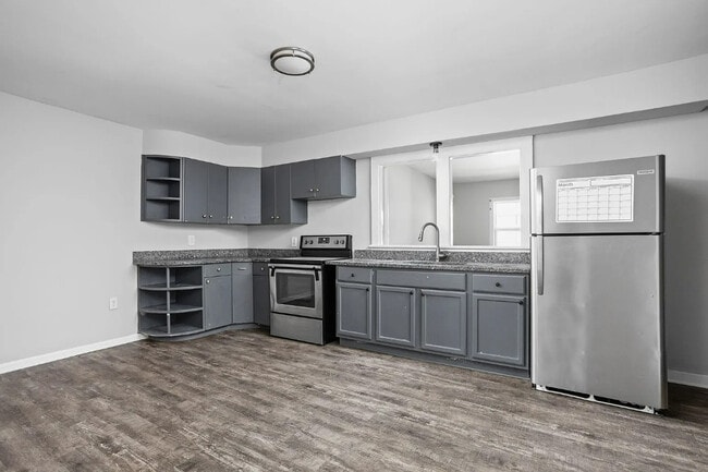 Photo - 1526 Lawton Ave