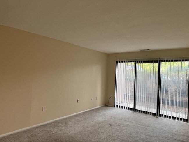 Photo - 16 Shrewsbury Green Dr Unidad D