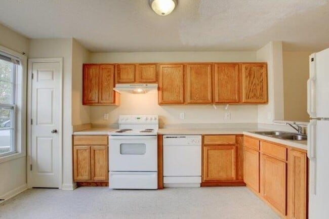 Photo - 299-E3 Raleigh Drive