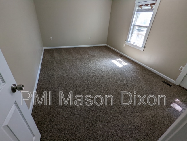 Photo - 944 Fern Trail