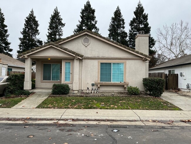 Building Photo - 3 Bed| 2 Bath | 1215 SF | Private Driveway + Garage | Single Story| Tenant pays $175 monthly for ...