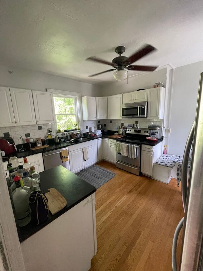 Photo - Heart of Oregon Hill Triplex Unit A