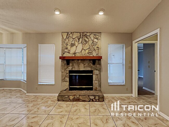 Photo - 14638 Coronado Dr