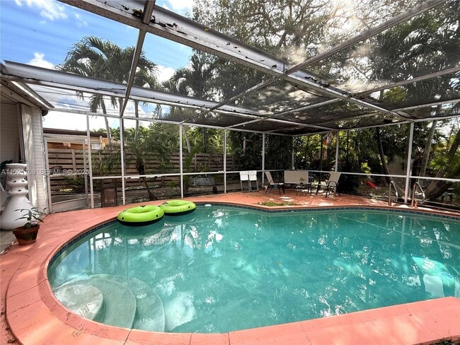 Photo - 5424 Van Buren St