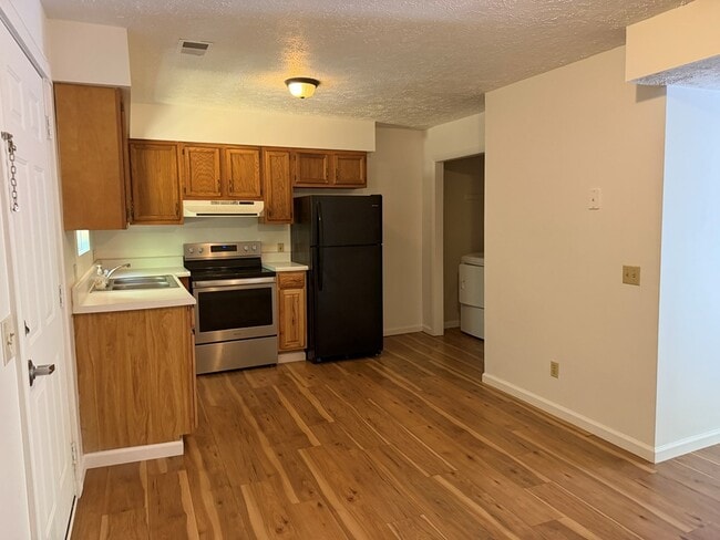 Photo - 2491 Wardell Rd