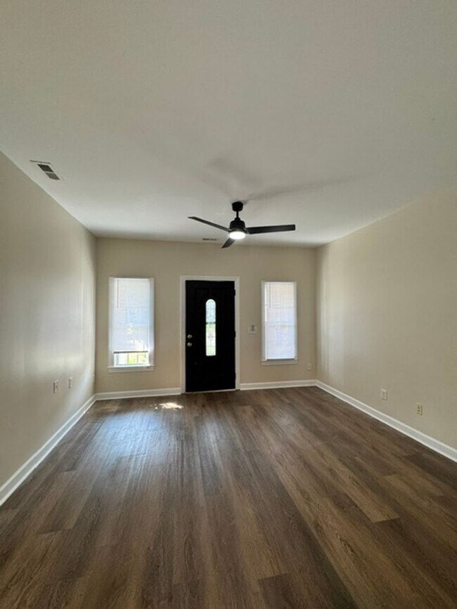Photo - 150 Raye Dr