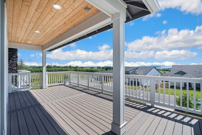 Photo - Brand new high end home rent while you bui...