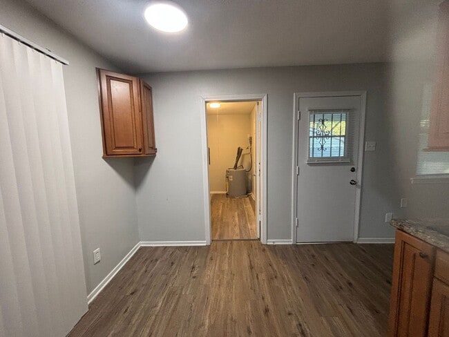 Photo - 3709 Royal Wood Dr