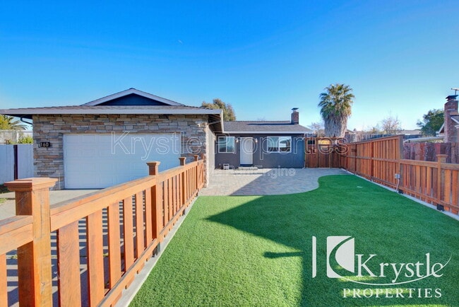 Photo - 160 Chapman Ct