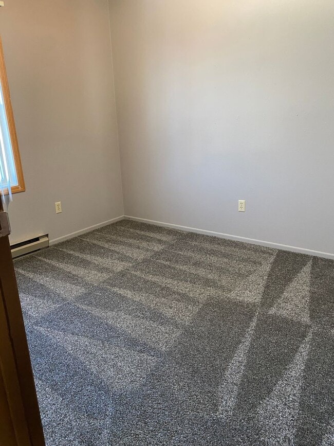 Photo - Beautiful, Spacious 3 bed Condo for Rent