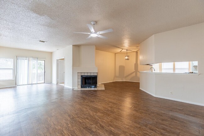 Photo - 7106 Elk Trail