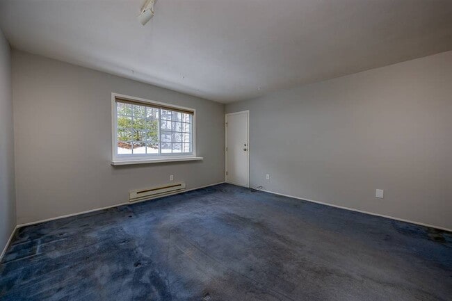 Photo - 219 Fox Run Ln